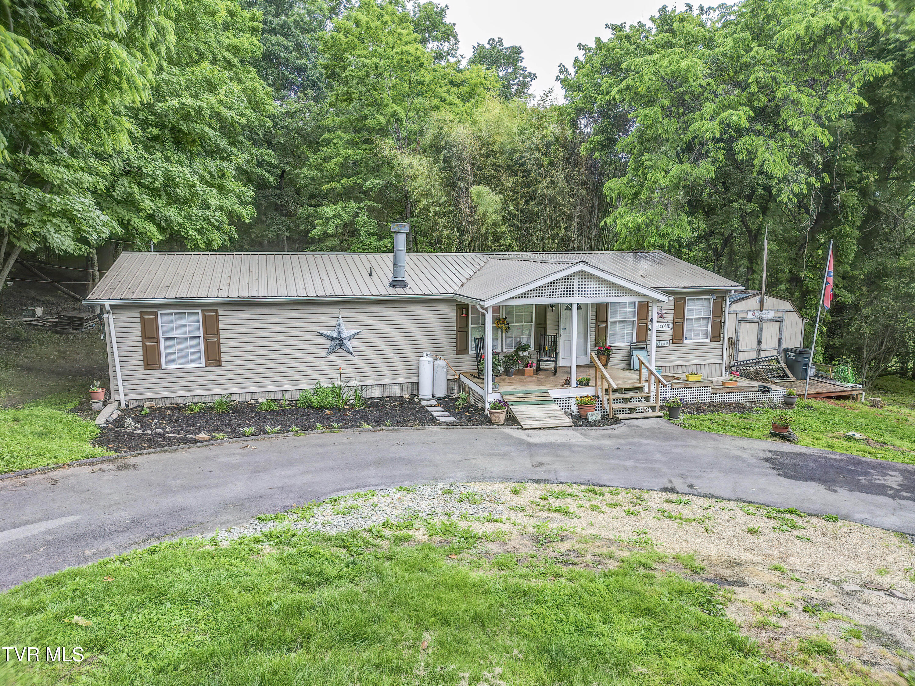 192 Stage Road Property Photo