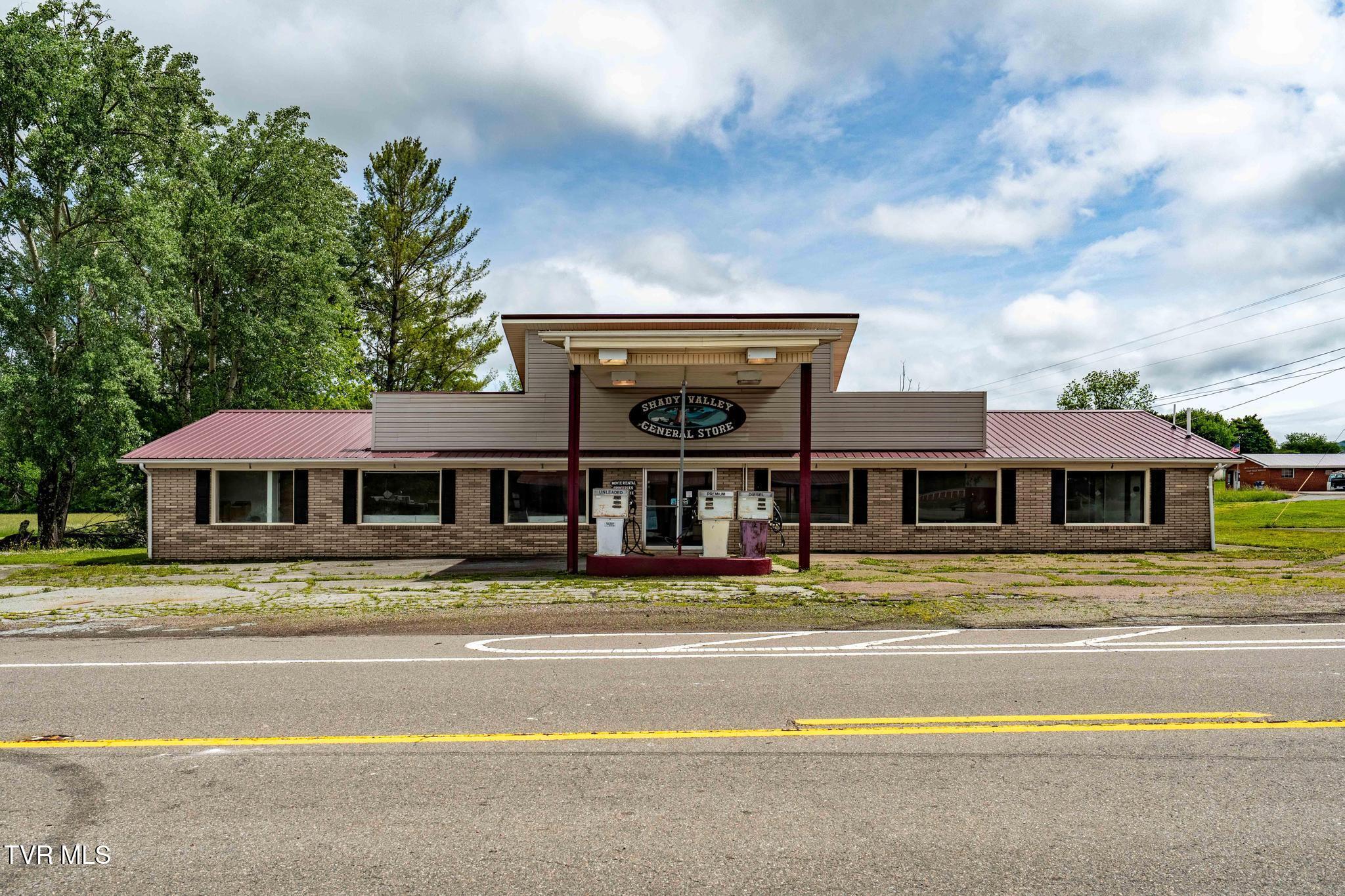 9854 Highway 421 N Property Photo 1