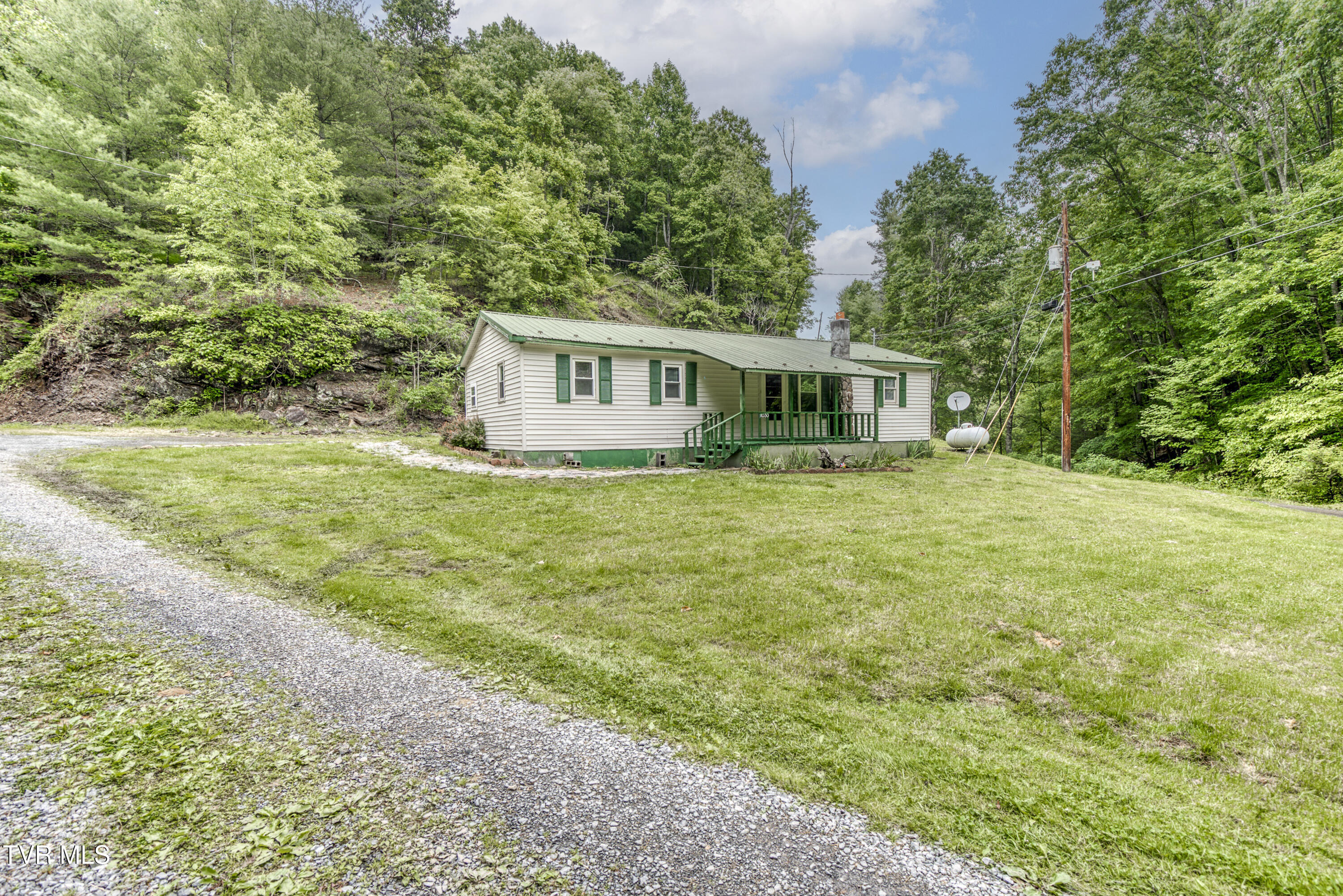 11030 College Drive Property Photo 1