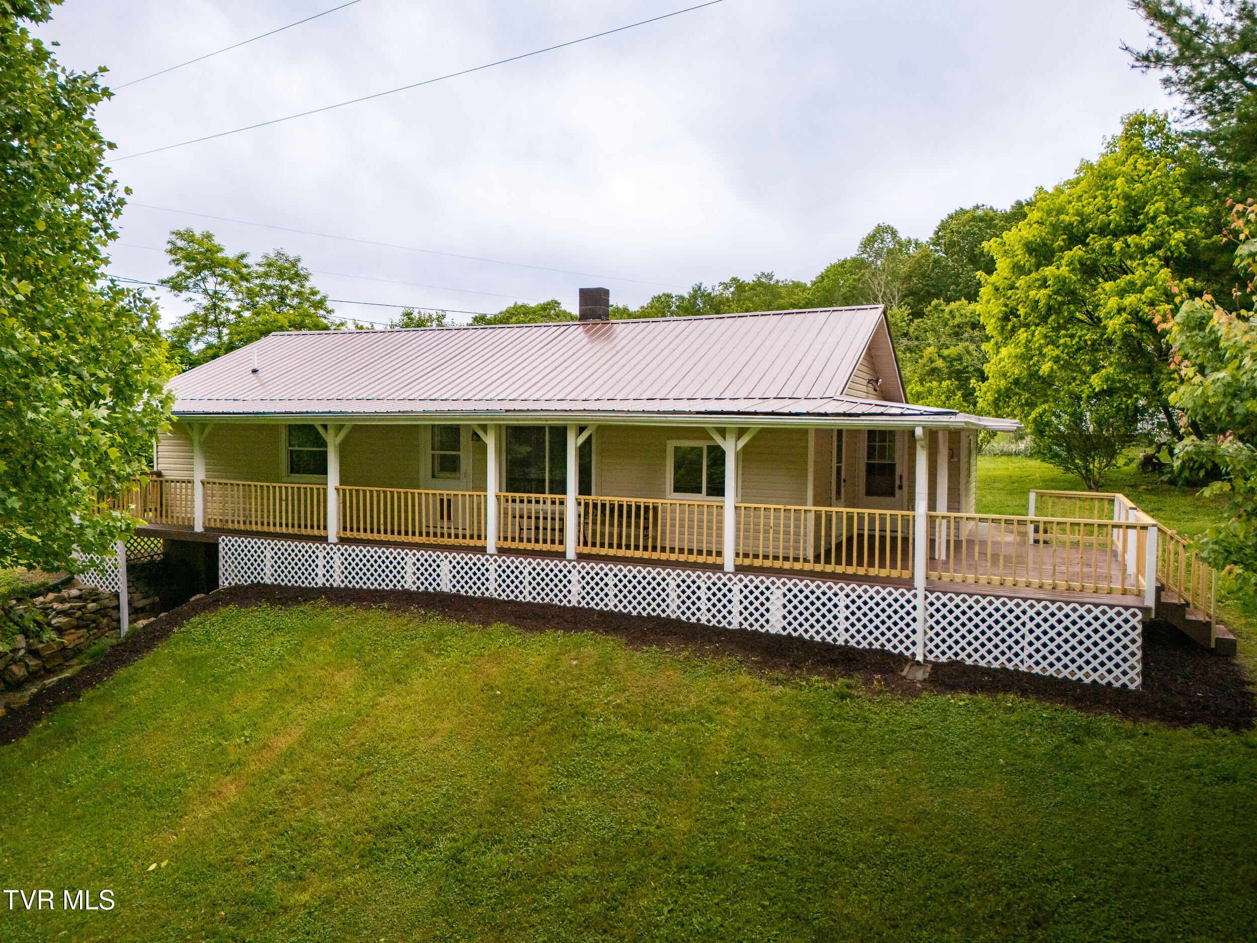 1227 Poga Road Property Photo 1
