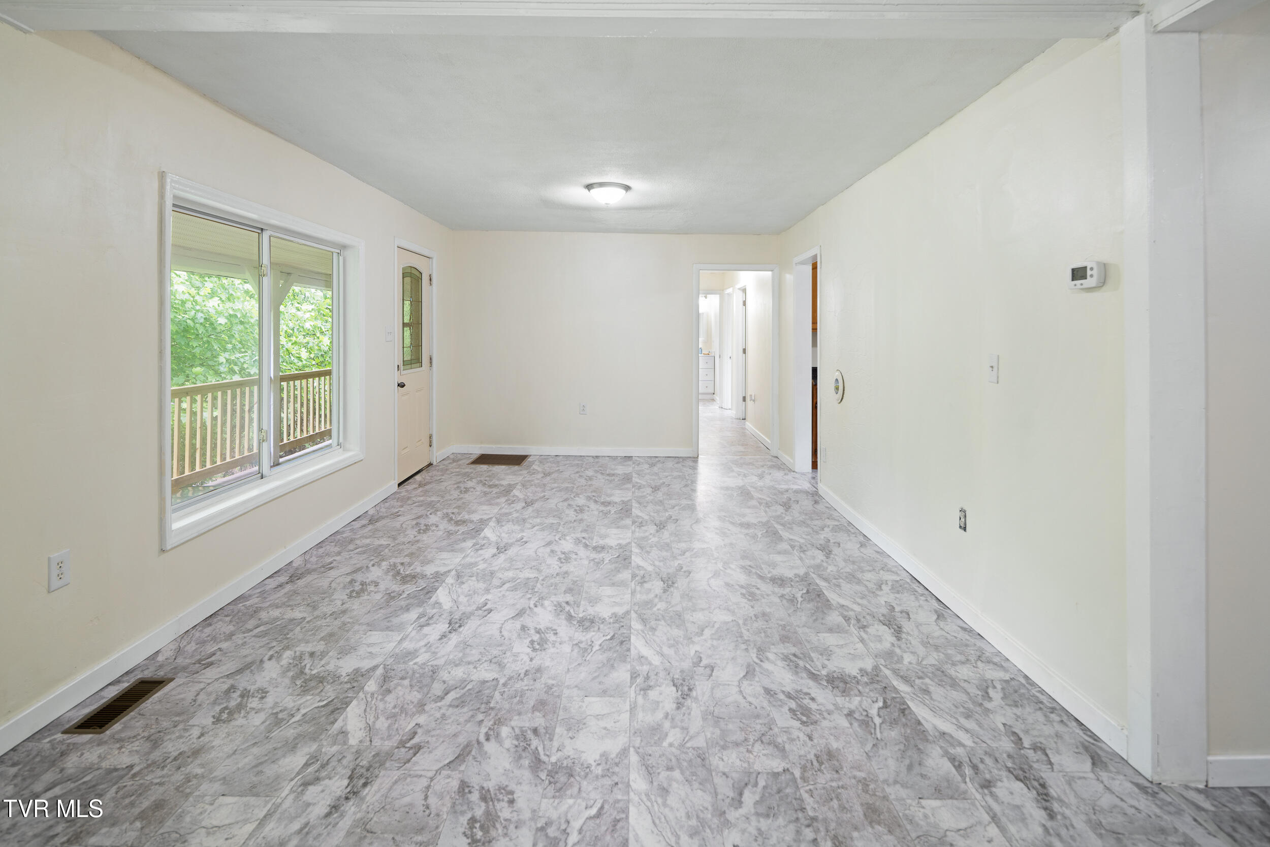 1227 Poga Road Property Photo 3