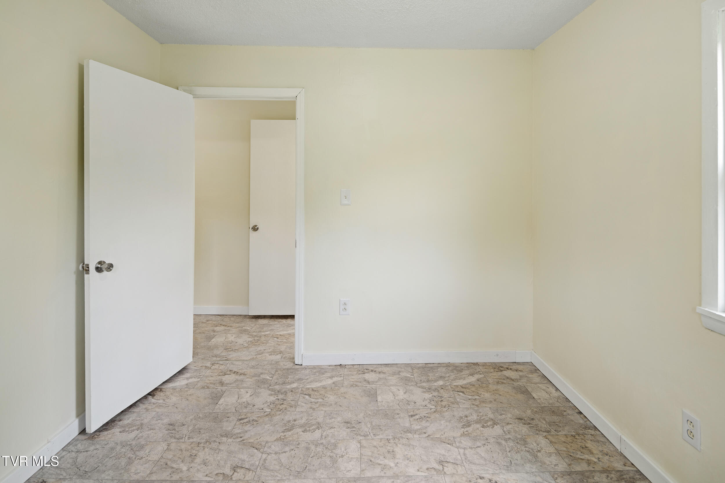 1227 Poga Road Property Photo 13