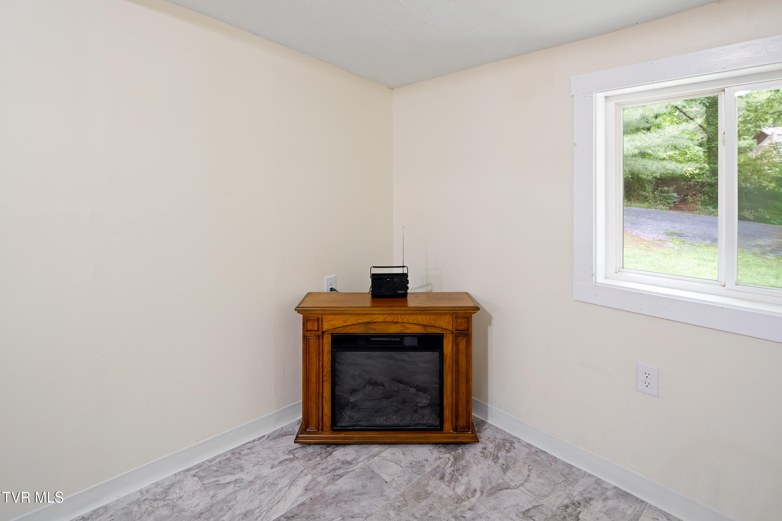 1227 Poga Road Property Photo 21