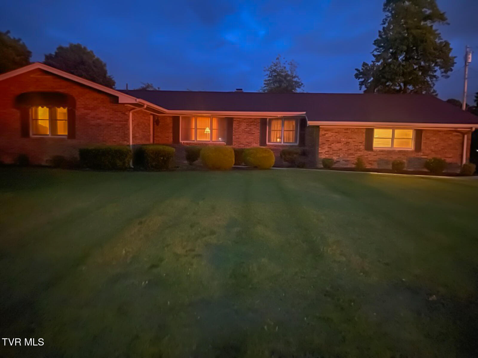 424 Jonesboro Road Property Photo 2