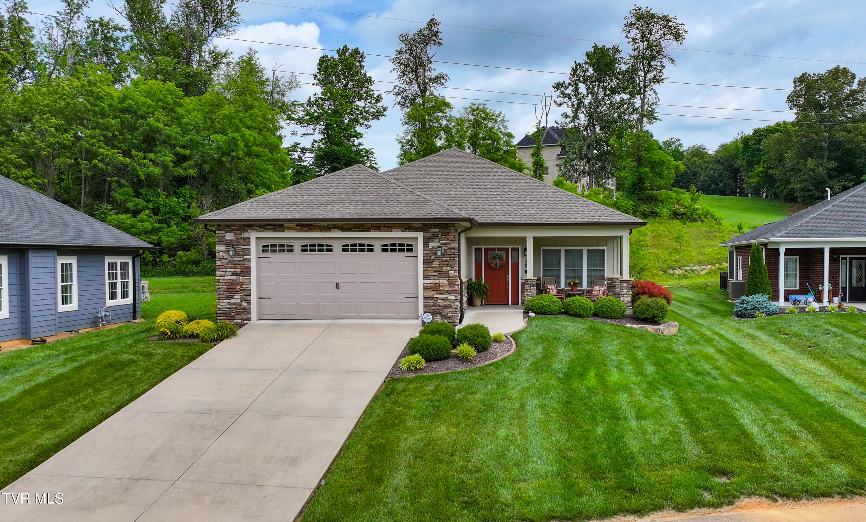 520 Villa Lane Property Photo