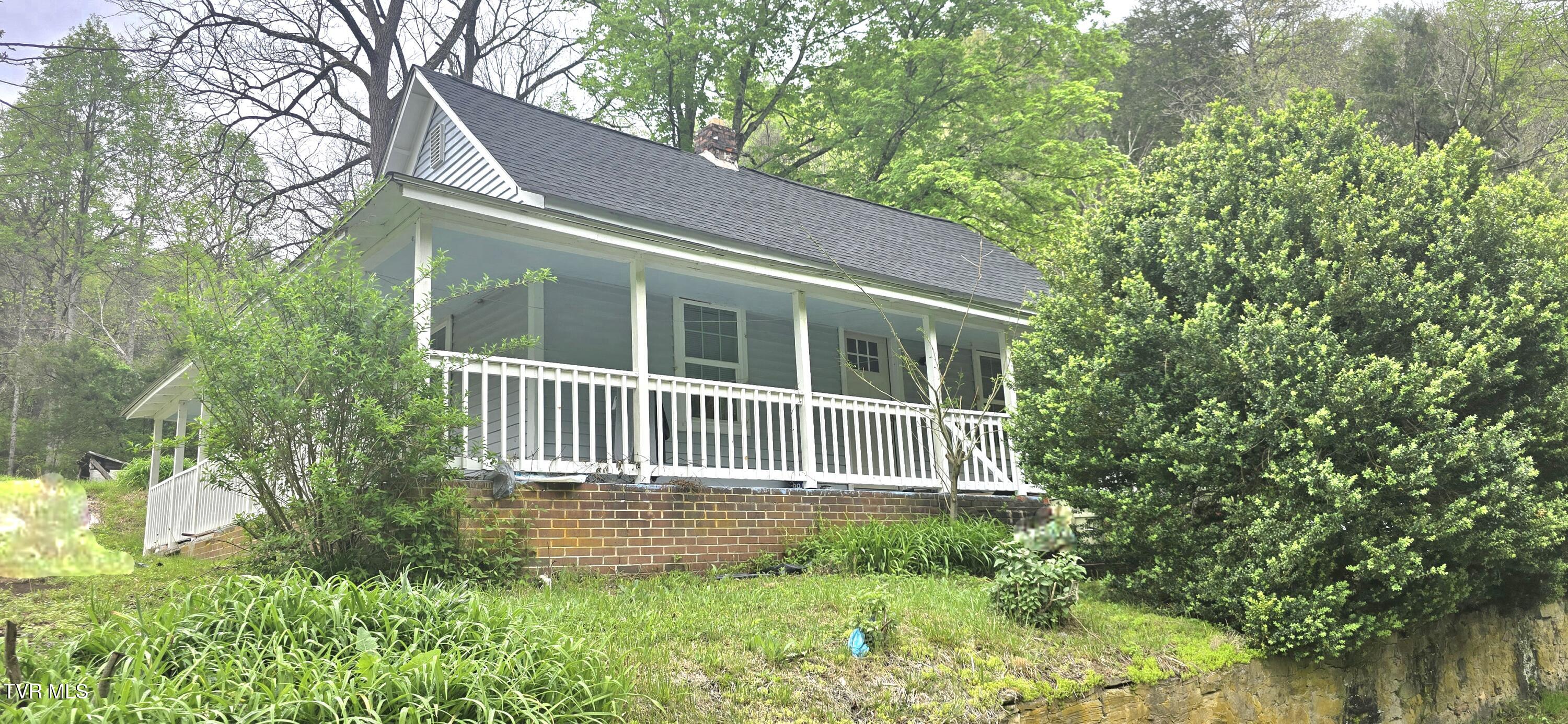 519 Willow Springs Road Property Photo 1