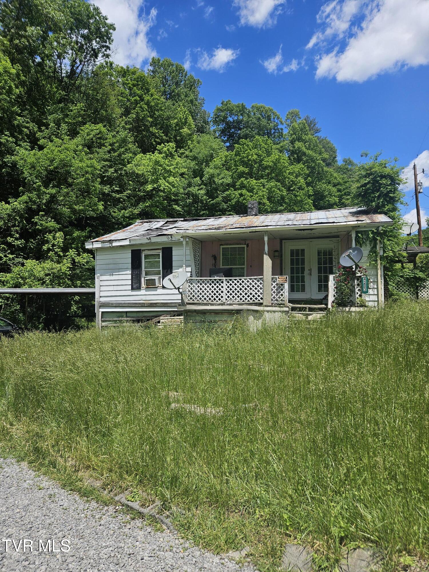 4203 Russell Creek Road Property Photo 1