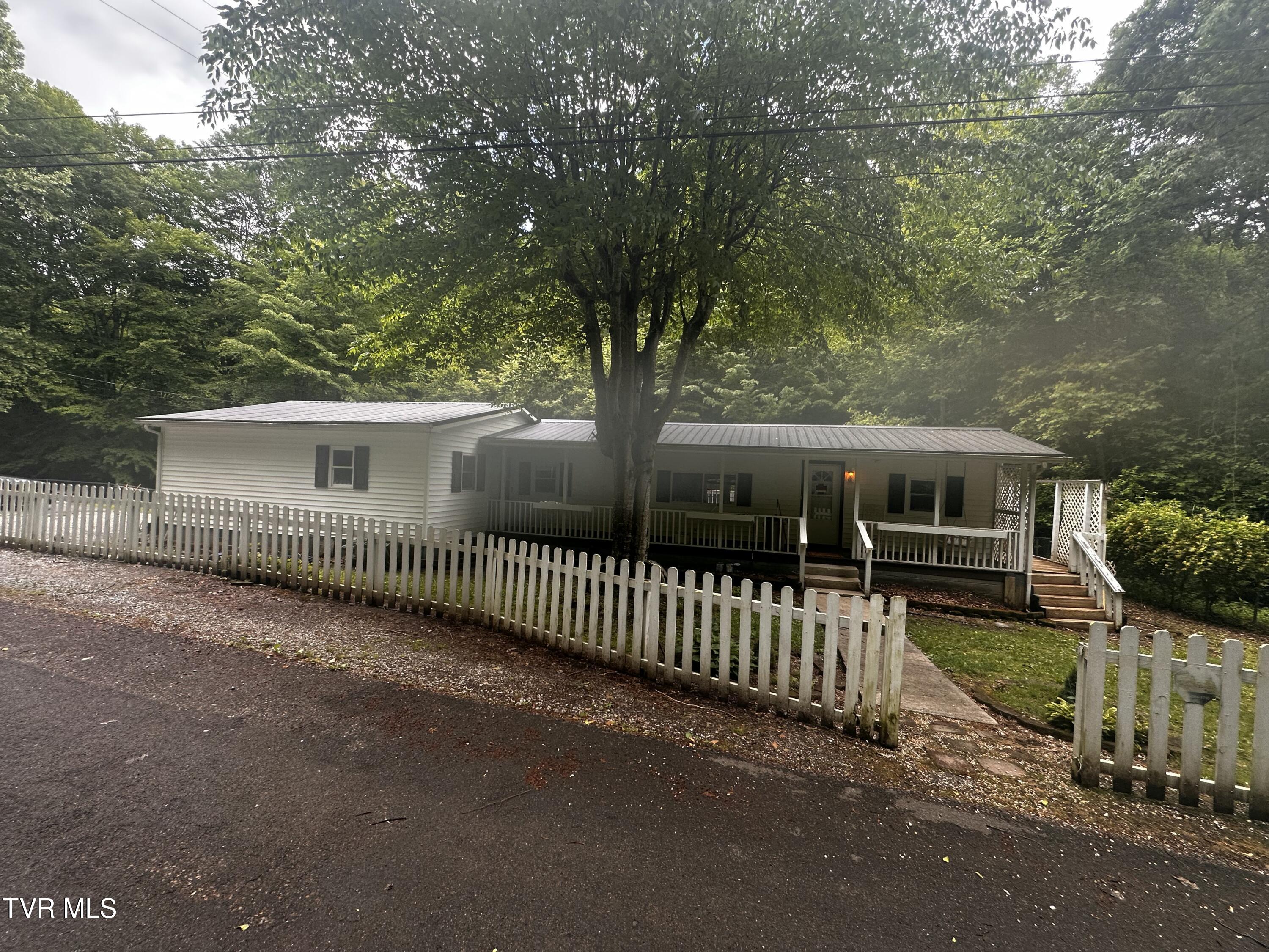 11510 Dogwood Lane Property Photo 1