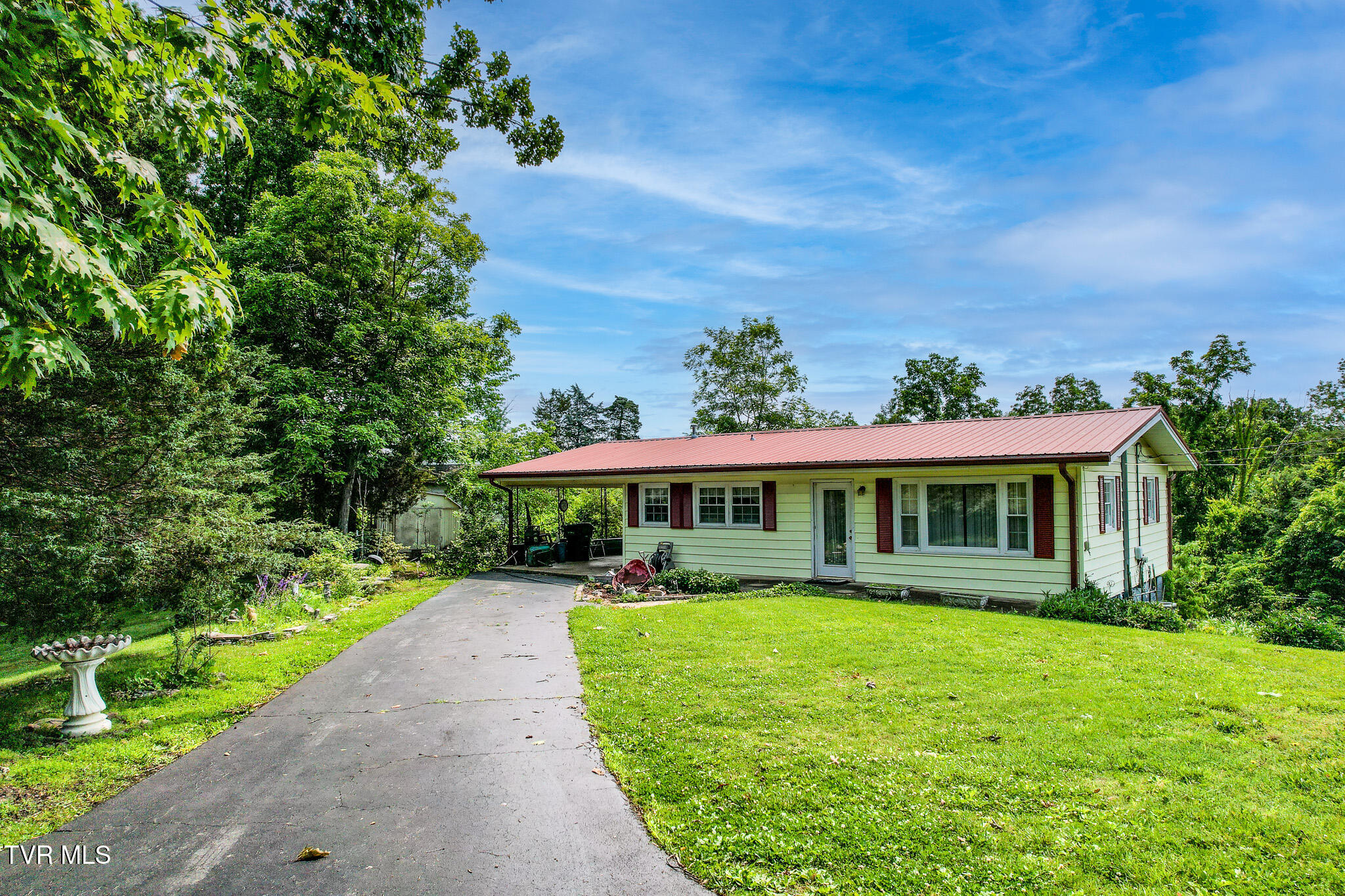 114 Cottonwood Drive Property Photo