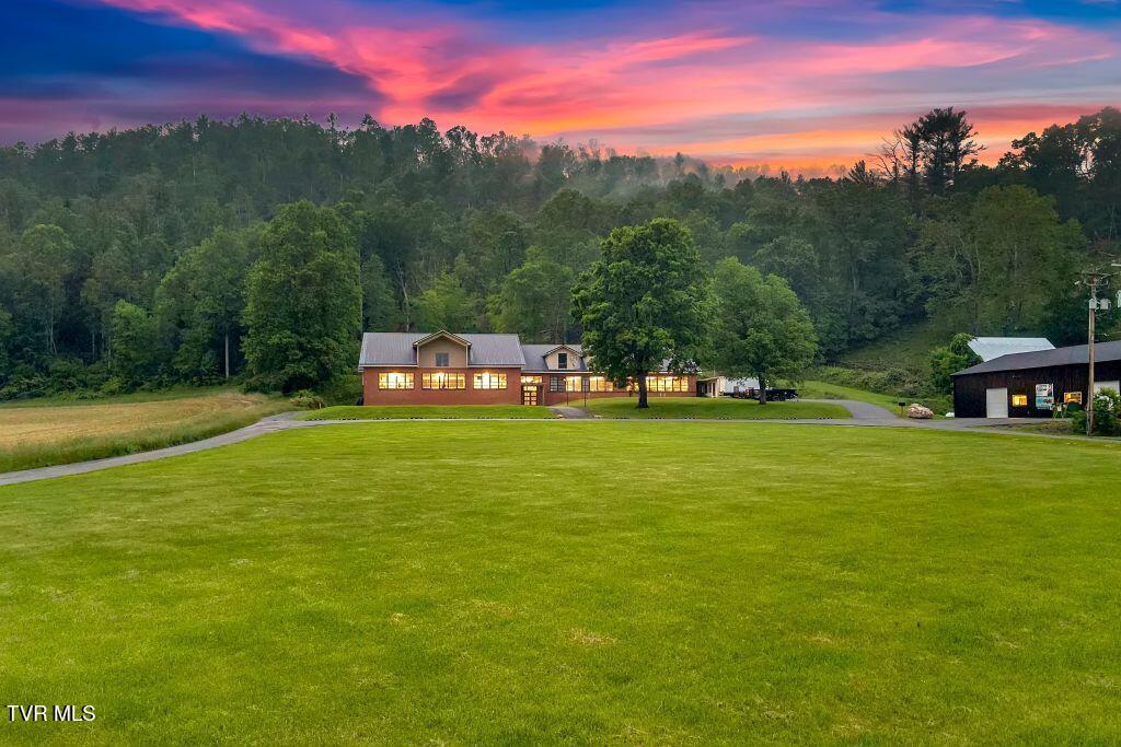 5500 Roan Creek Road Property Photo 1