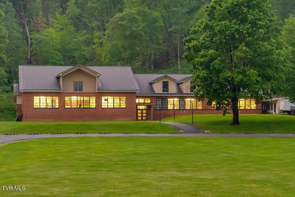 5500 Roan Creek Road Property Photo 8