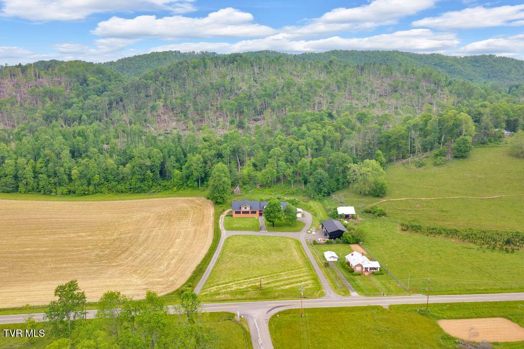 5500 Roan Creek Road Property Photo 10