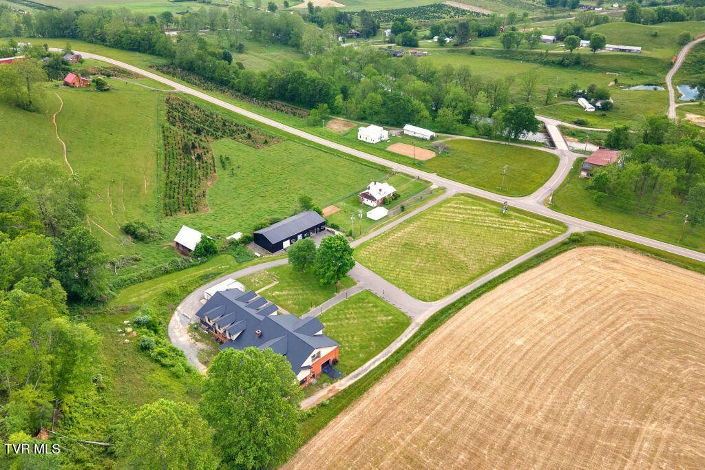 5500 Roan Creek Road Property Photo 17