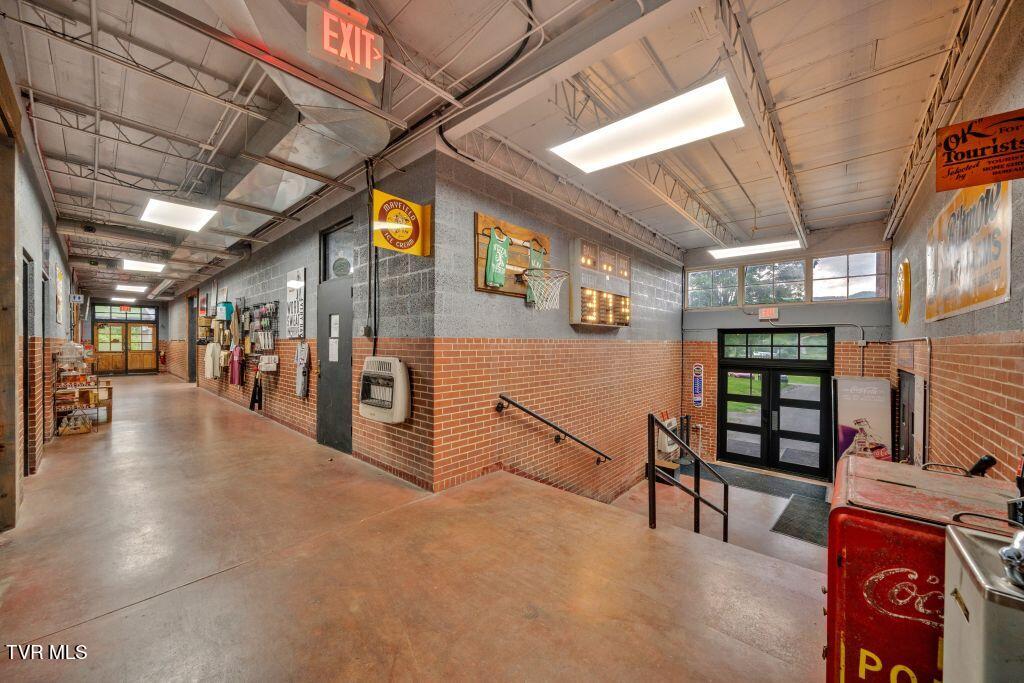 5500 Roan Creek Road Property Photo 39