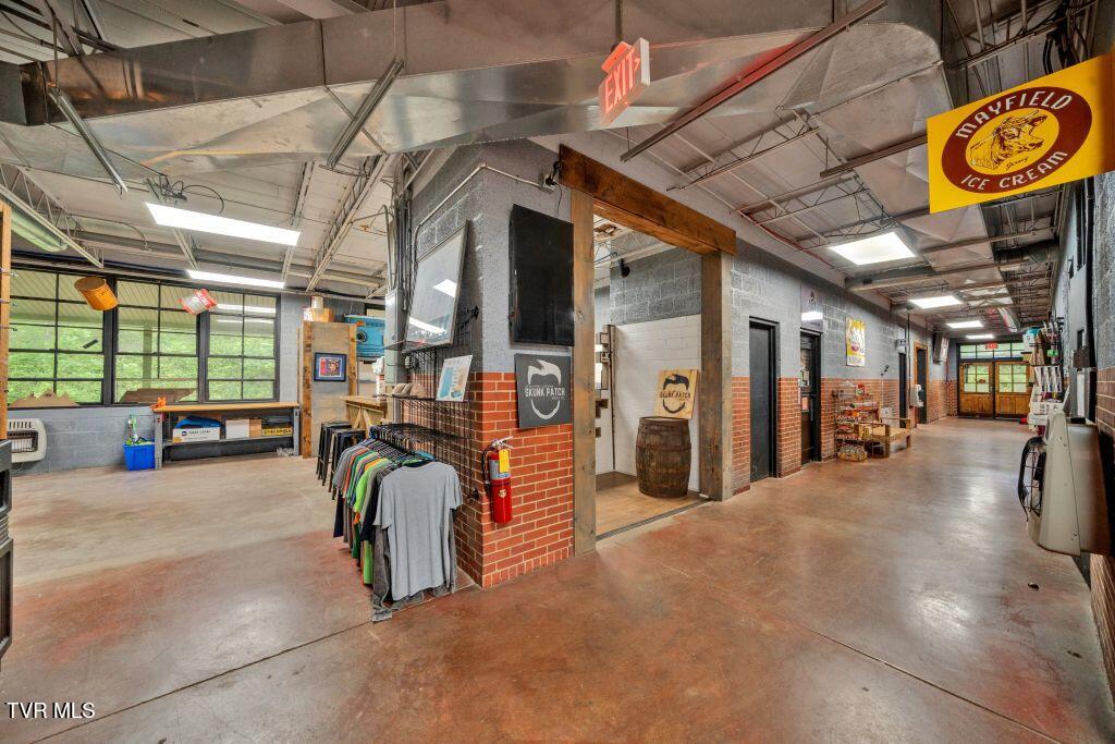 5500 Roan Creek Road Property Photo 41