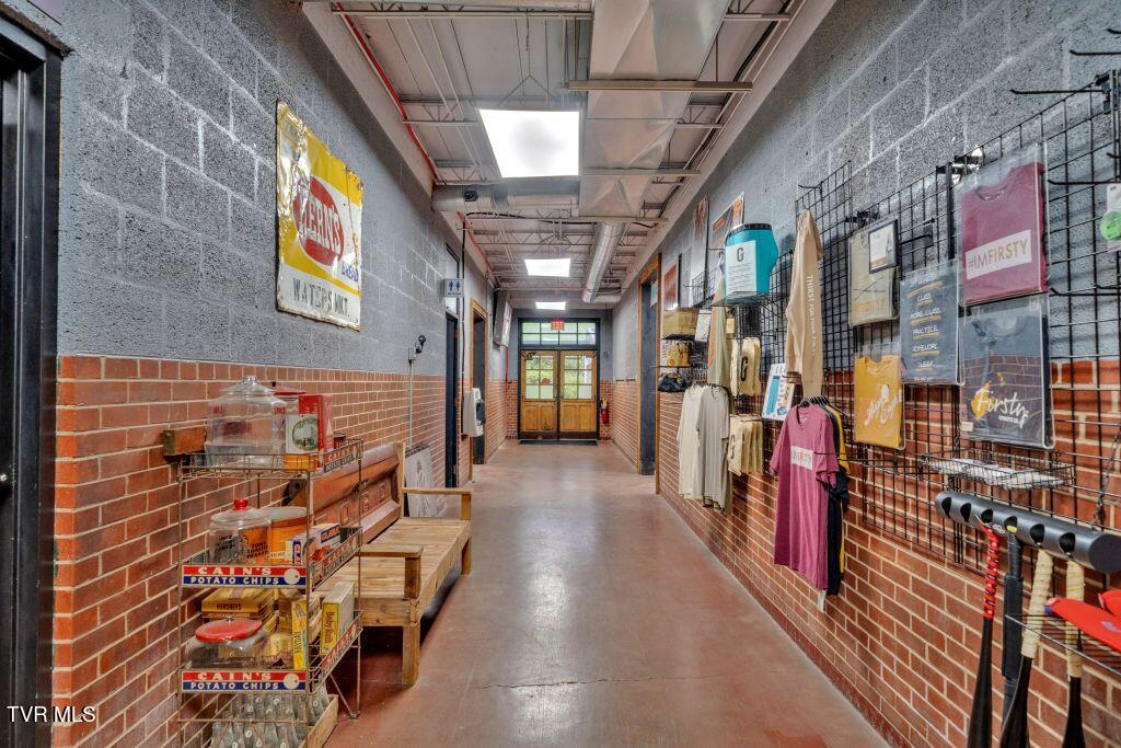 5500 Roan Creek Road Property Photo 44