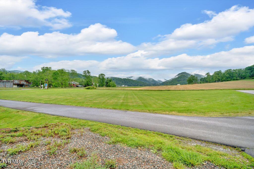 5500 Roan Creek Road Property Photo 49
