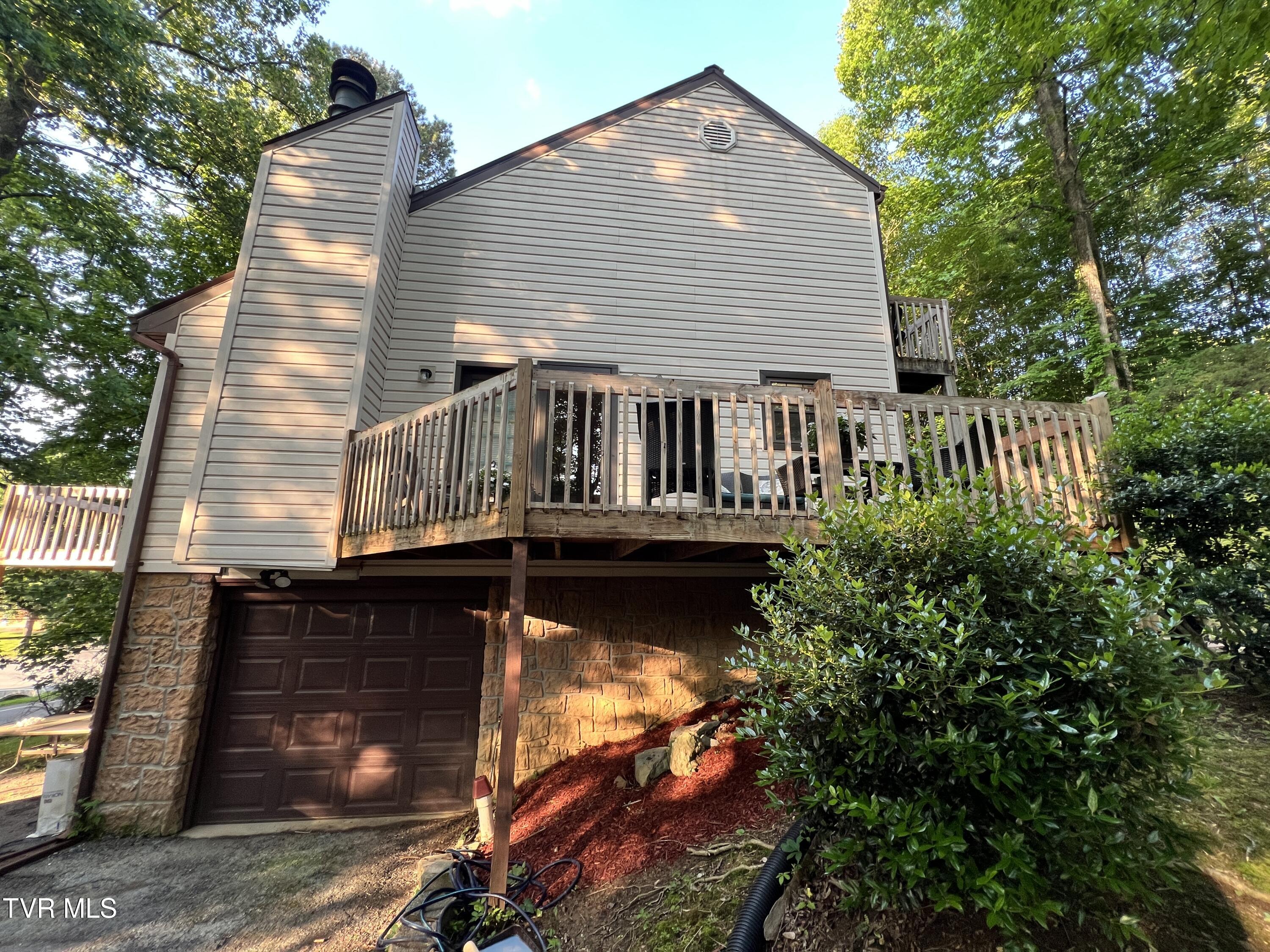 1111 Cherokee Road Property Photo 1