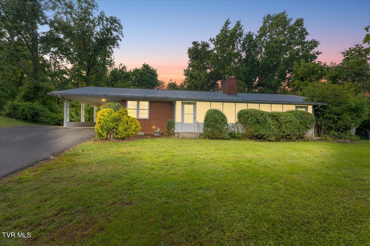 104 & 106 Hickory Drive Property Photo 1