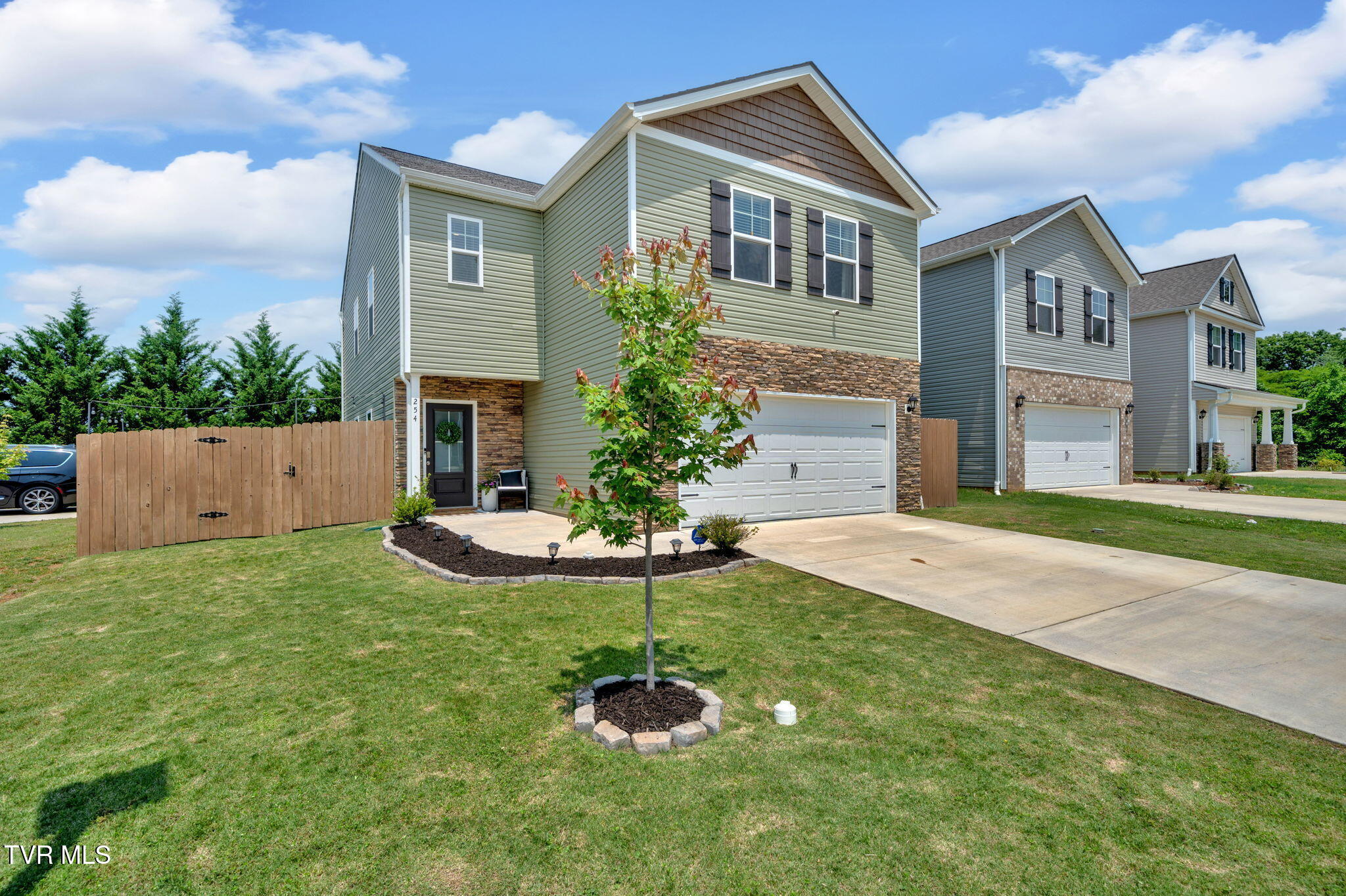 254 Wanderlust Court Property Photo 1