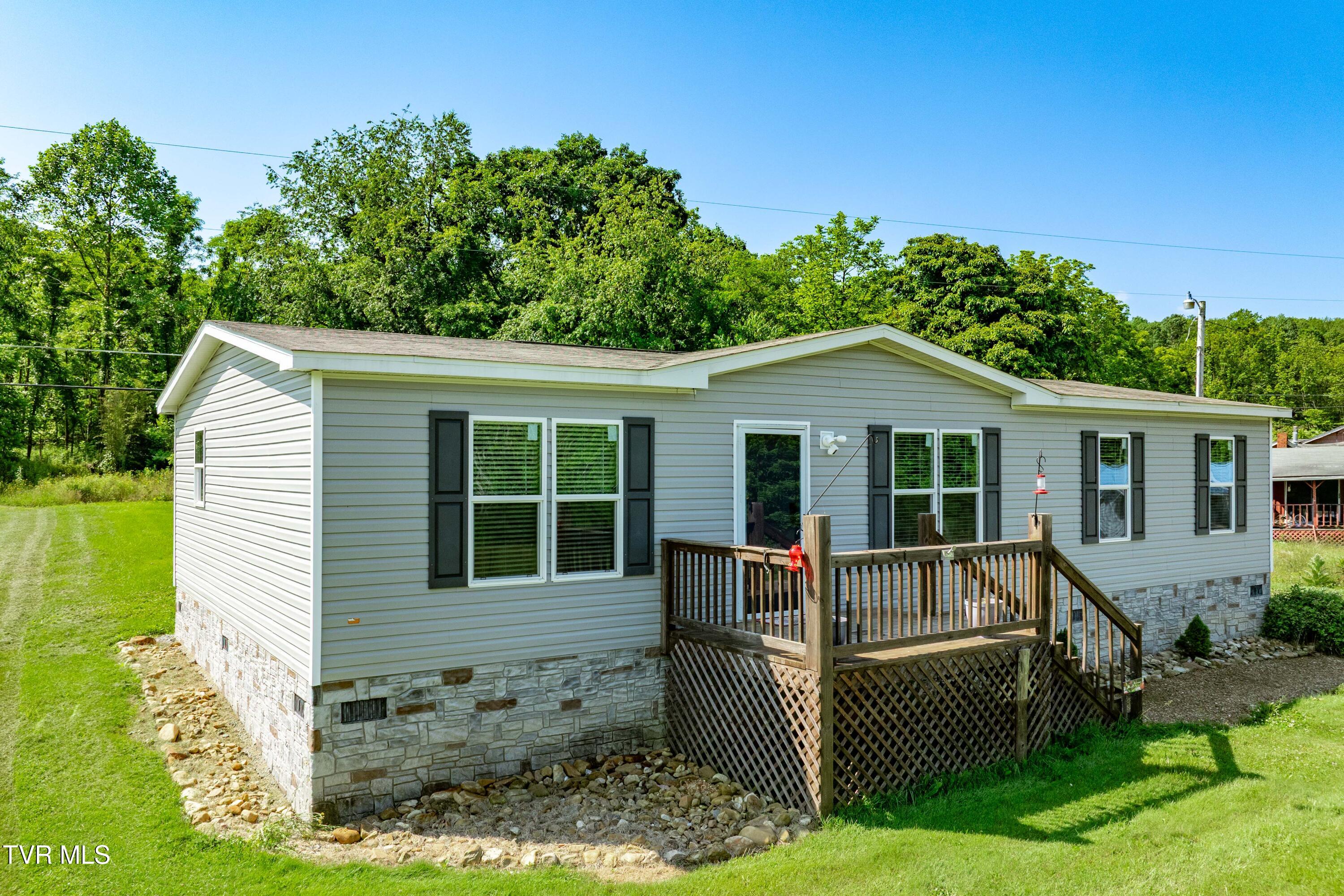 2639 Crackers Neck Road Property Photo 1