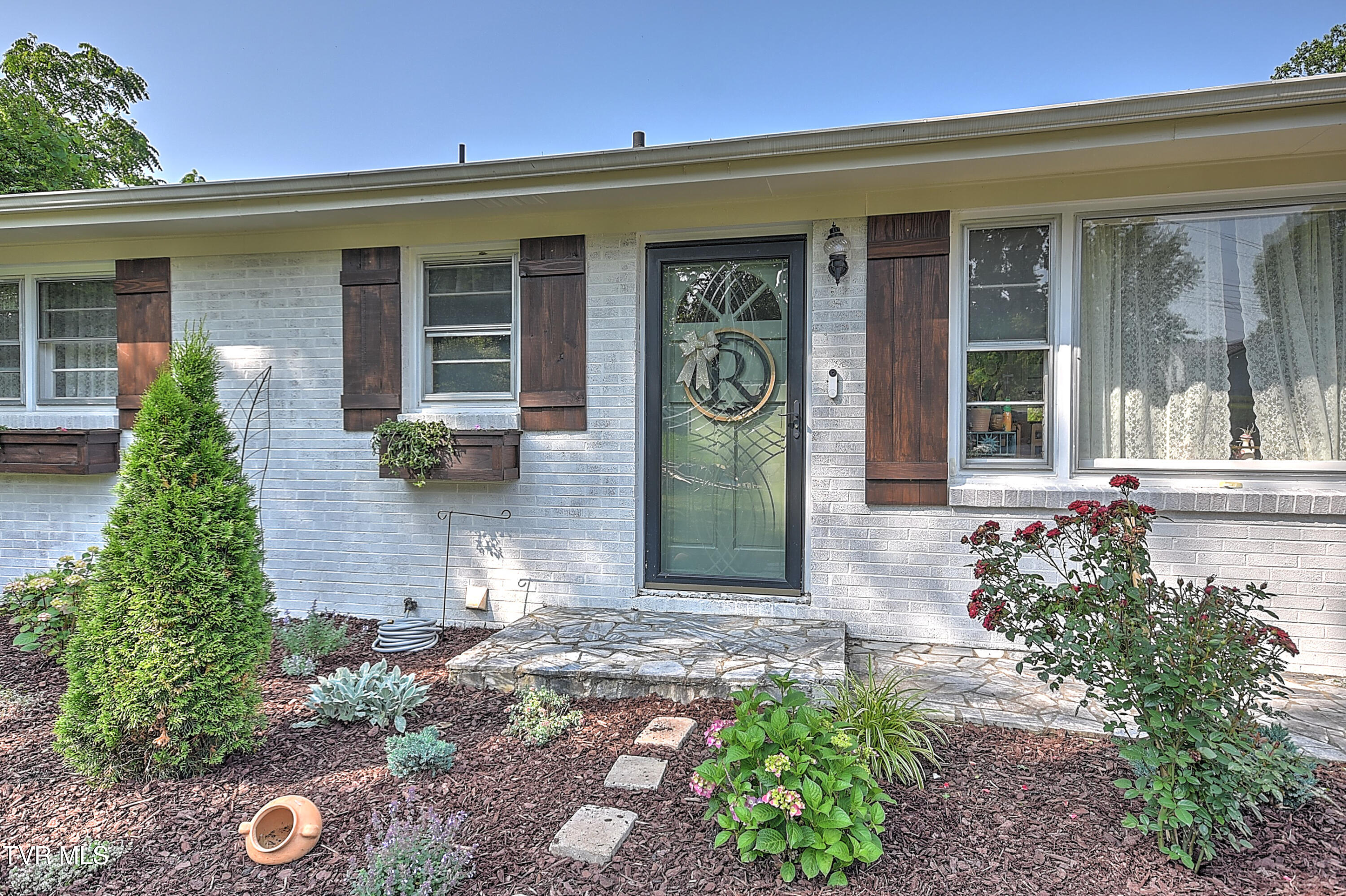 421 Hill Park Drive Property Photo 1