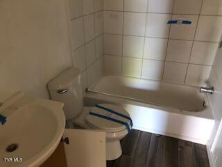 301 Southeast Apple Drive Property Photo 9