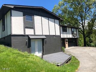 301 Southeast Apple Drive Property Photo 13