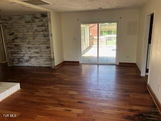 301 Southeast Apple Drive Property Photo 18