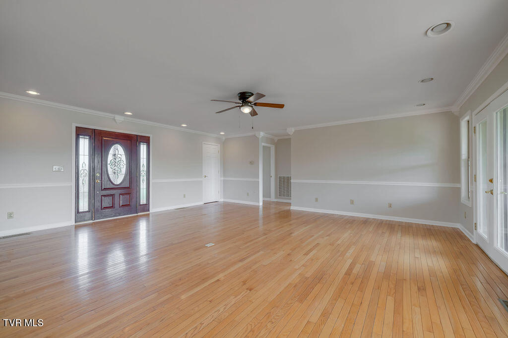 229 Ridgecrest Rd Property Photo 8