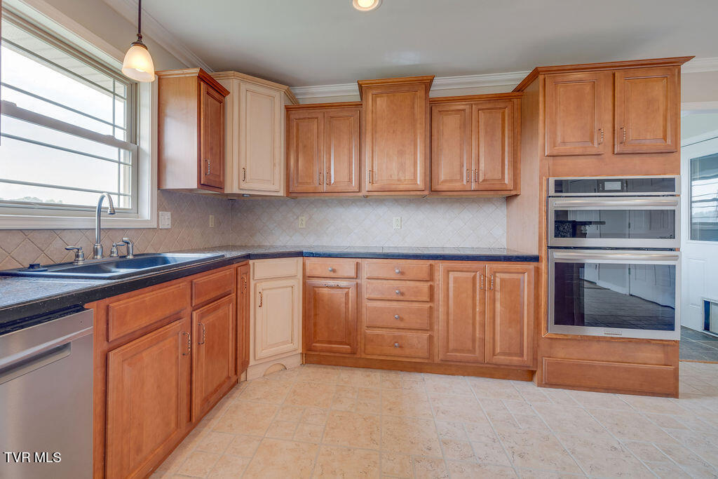 229 Ridgecrest Rd Property Photo 12