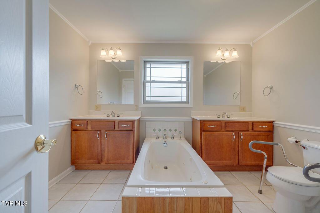 229 Ridgecrest Rd Property Photo 23