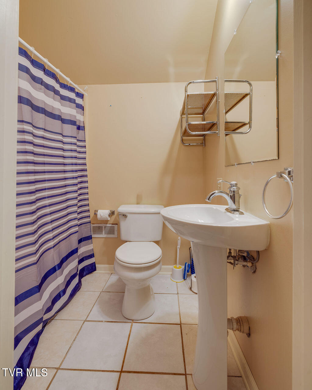 229 Ridgecrest Rd Property Photo 33