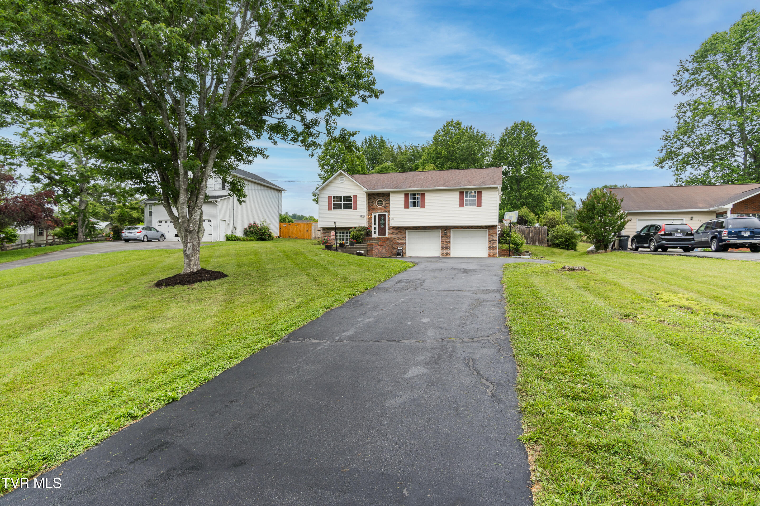 208 Duty Drive Property Photo 1