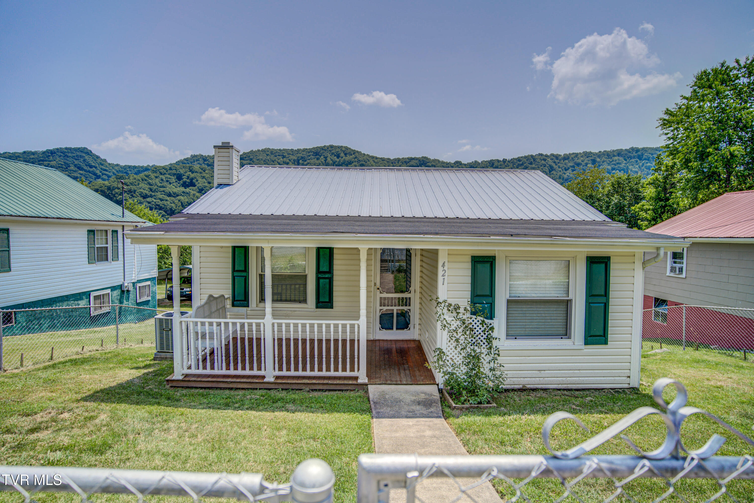 421 Highland Street Property Photo 1