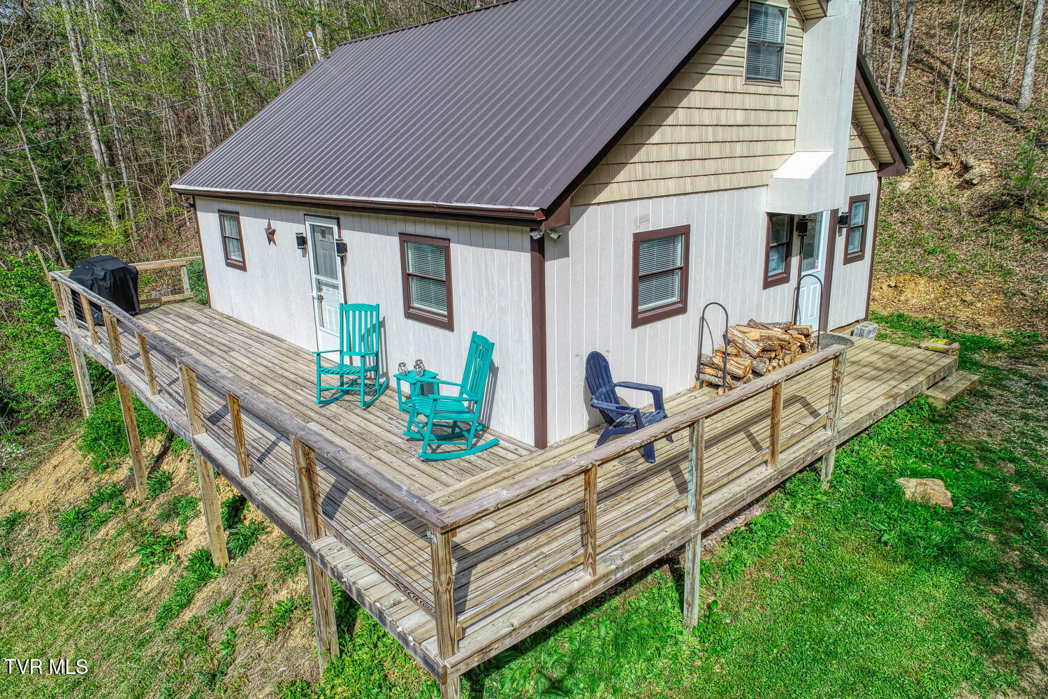 7300 Snake Hollow Road Property Photo 1