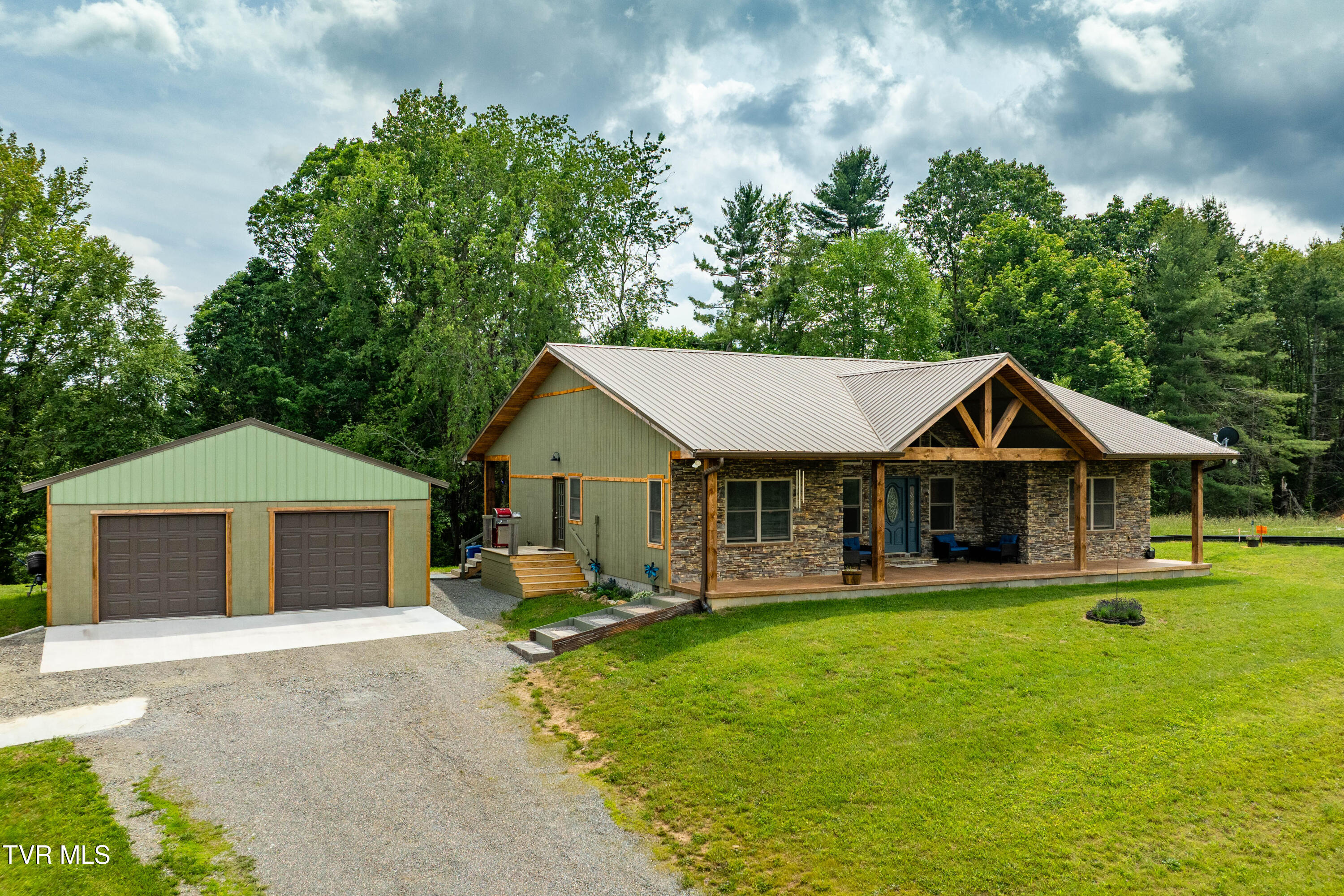 271 Laurel Way Property Photo 1