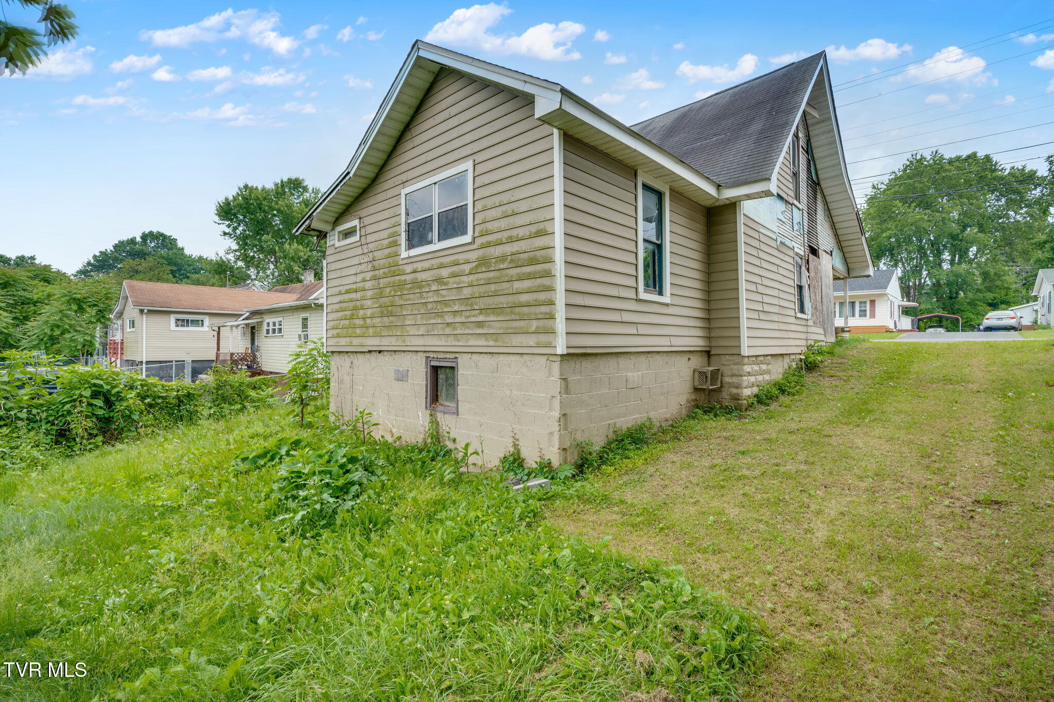 2121 2123 Randolph Street Property Photo 7