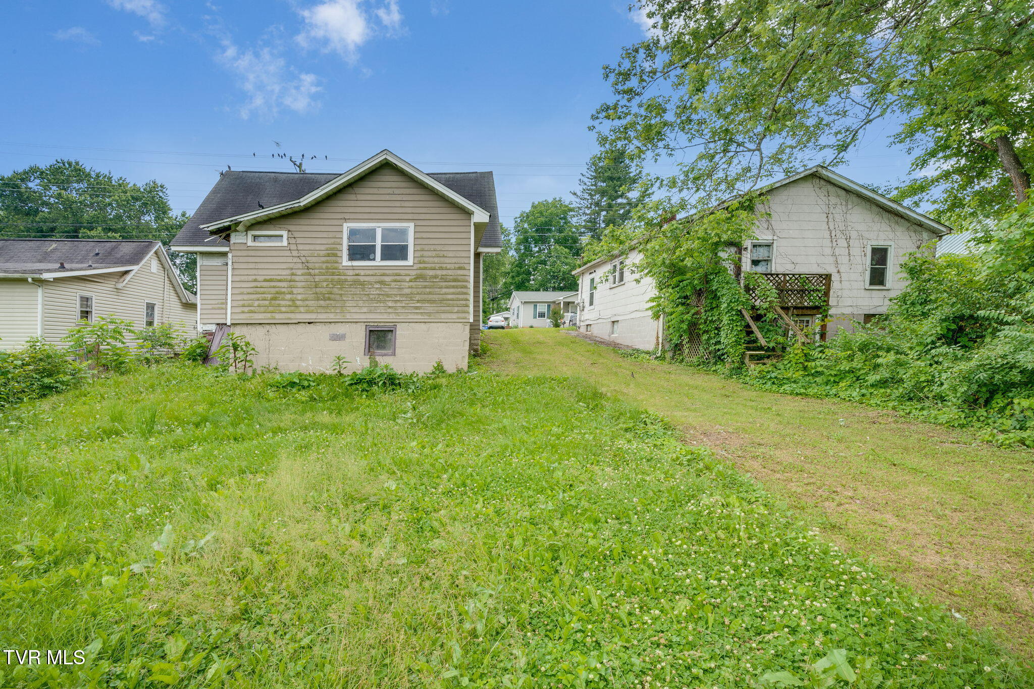 2121 2123 Randolph Street Property Photo 10