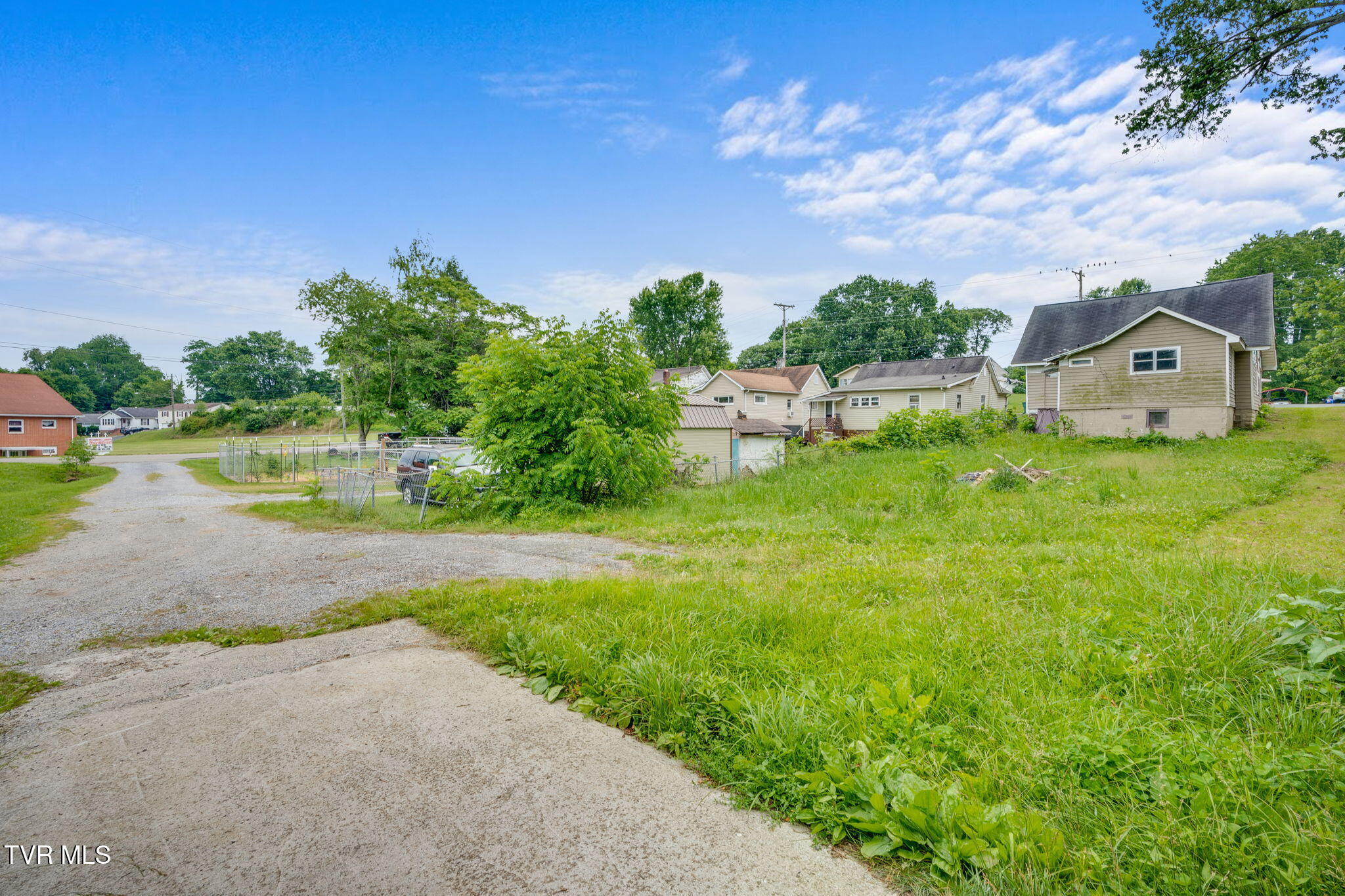 2121 2123 Randolph Street Property Photo 11