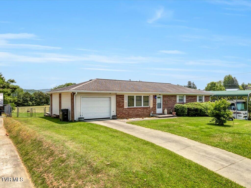 2546 Montcastle Drive Property Photo 1