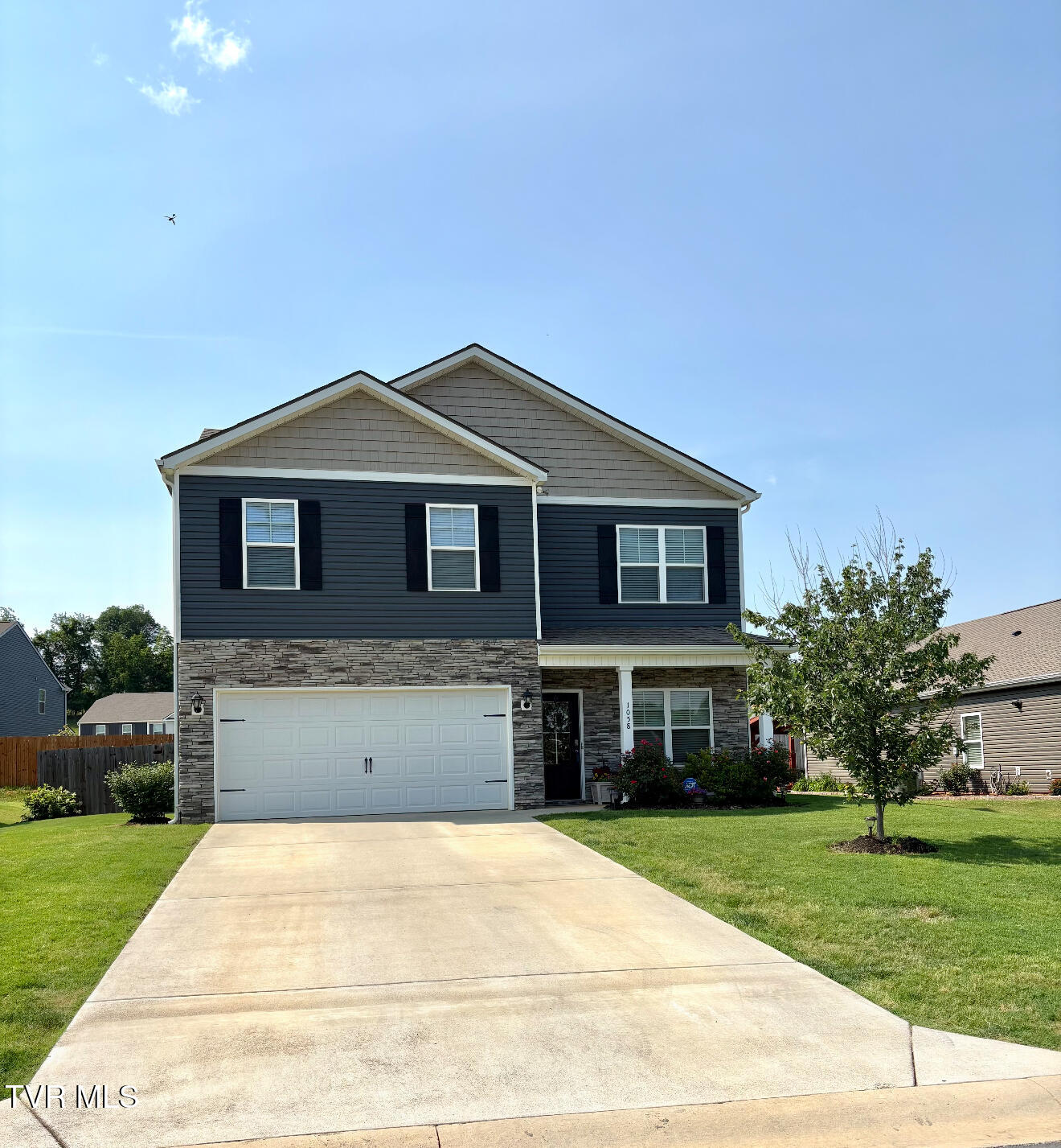 1058 Raccoon Lane Property Photo 6