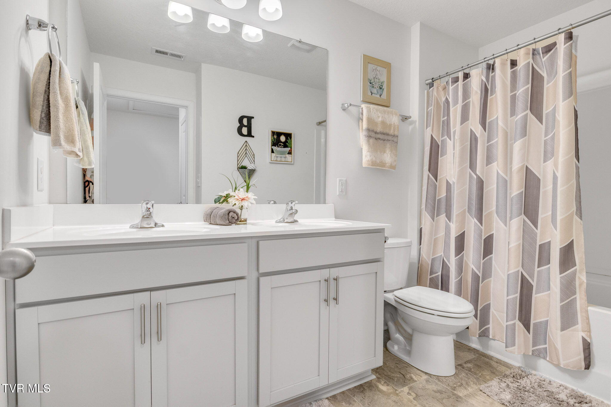 1058 Raccoon Lane Property Photo 16