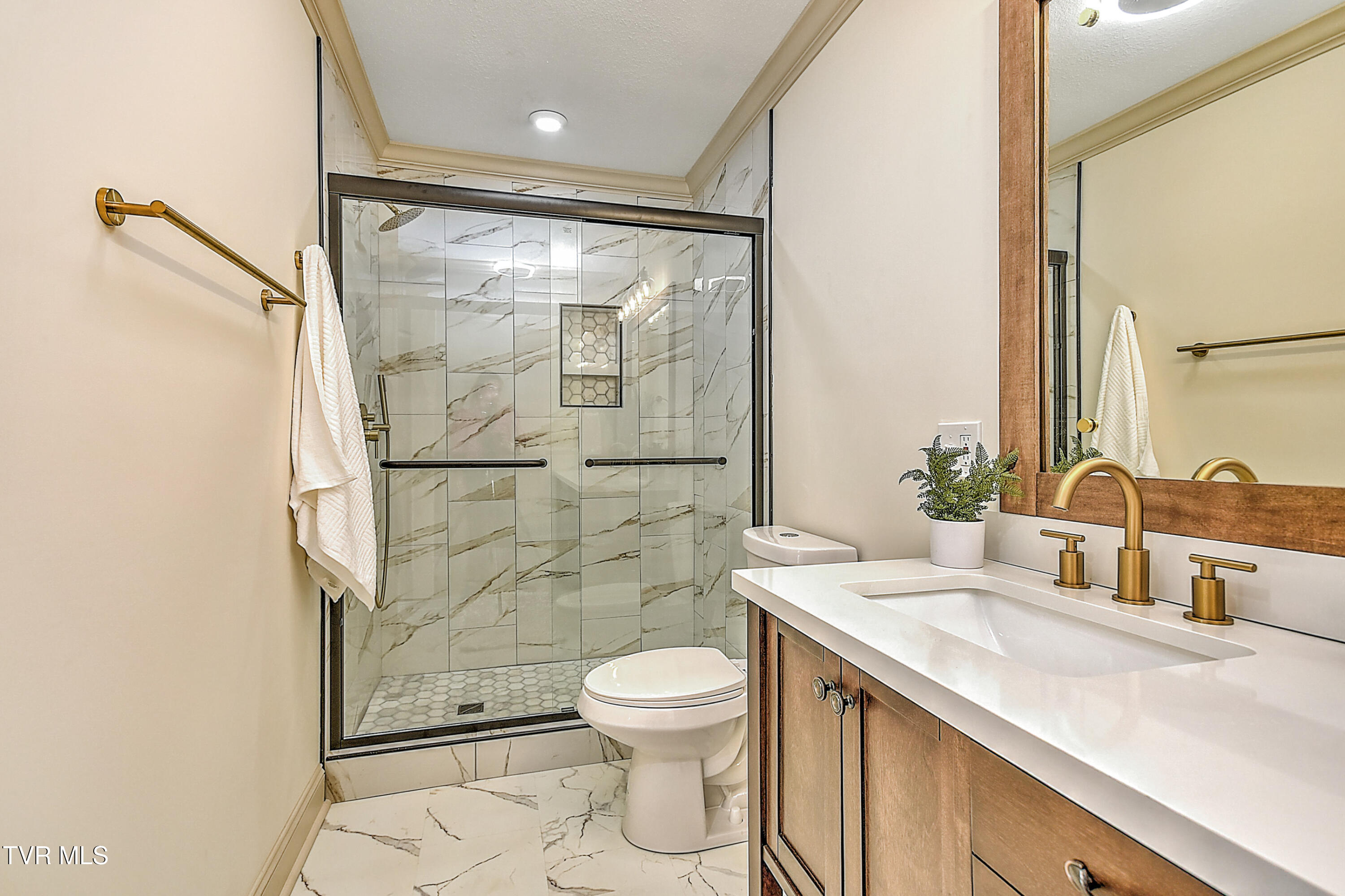 176 Burton France Road Property Photo 4