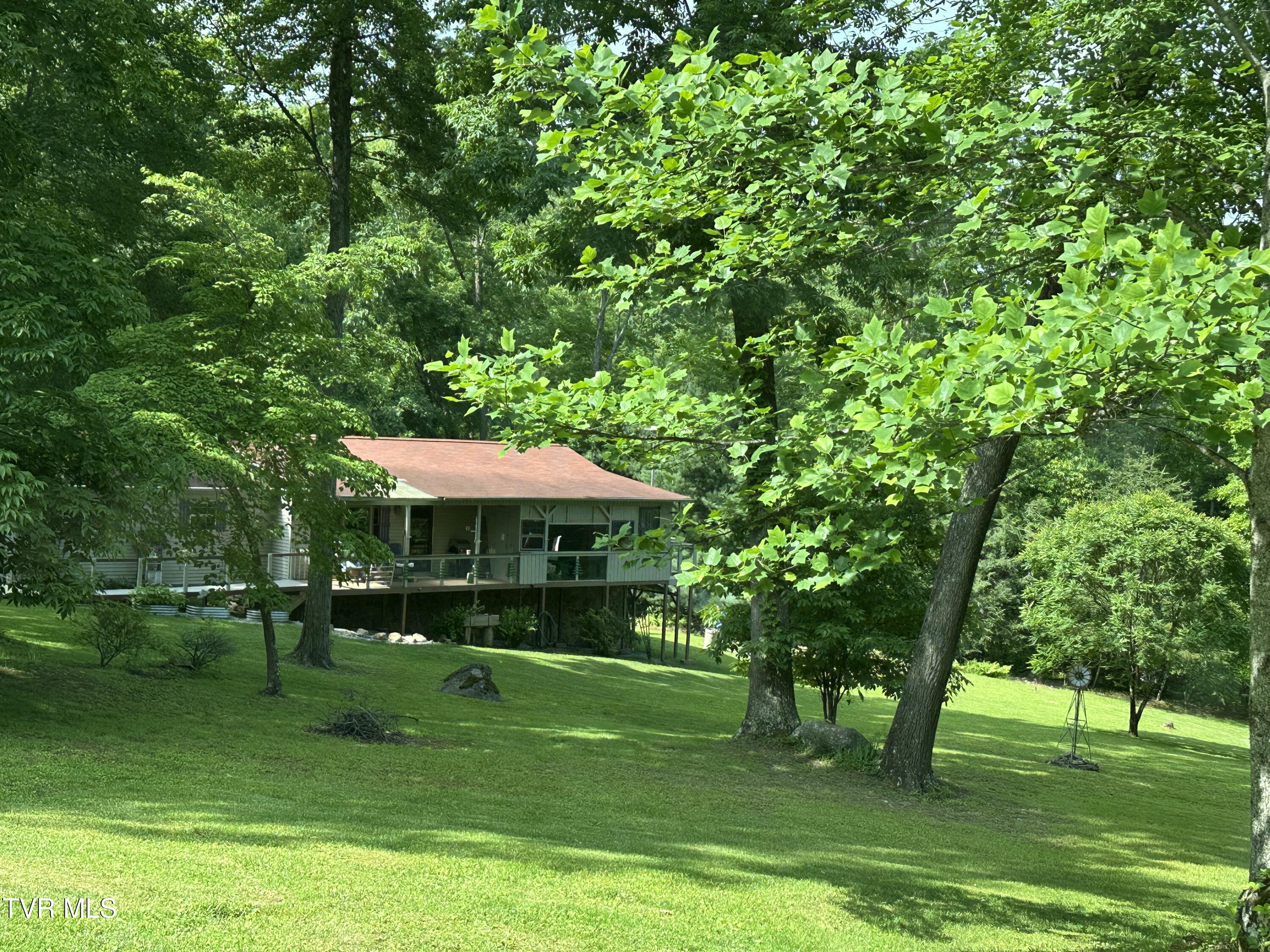 550 Escape Mountain Road Property Photo 1