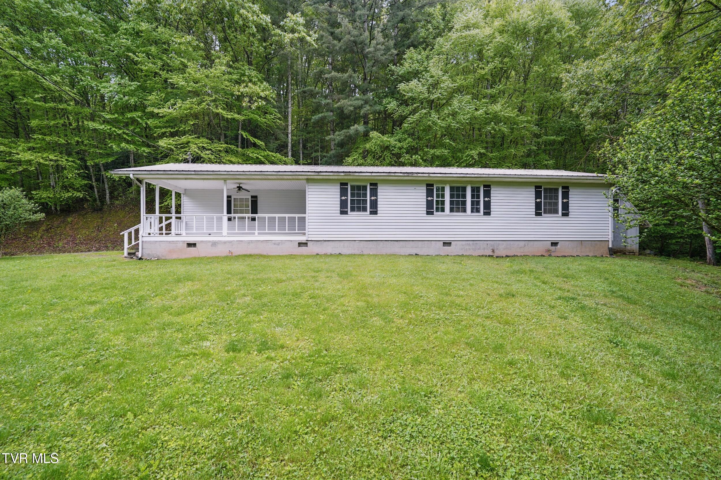 430 Arrowhead Road Property Photo
