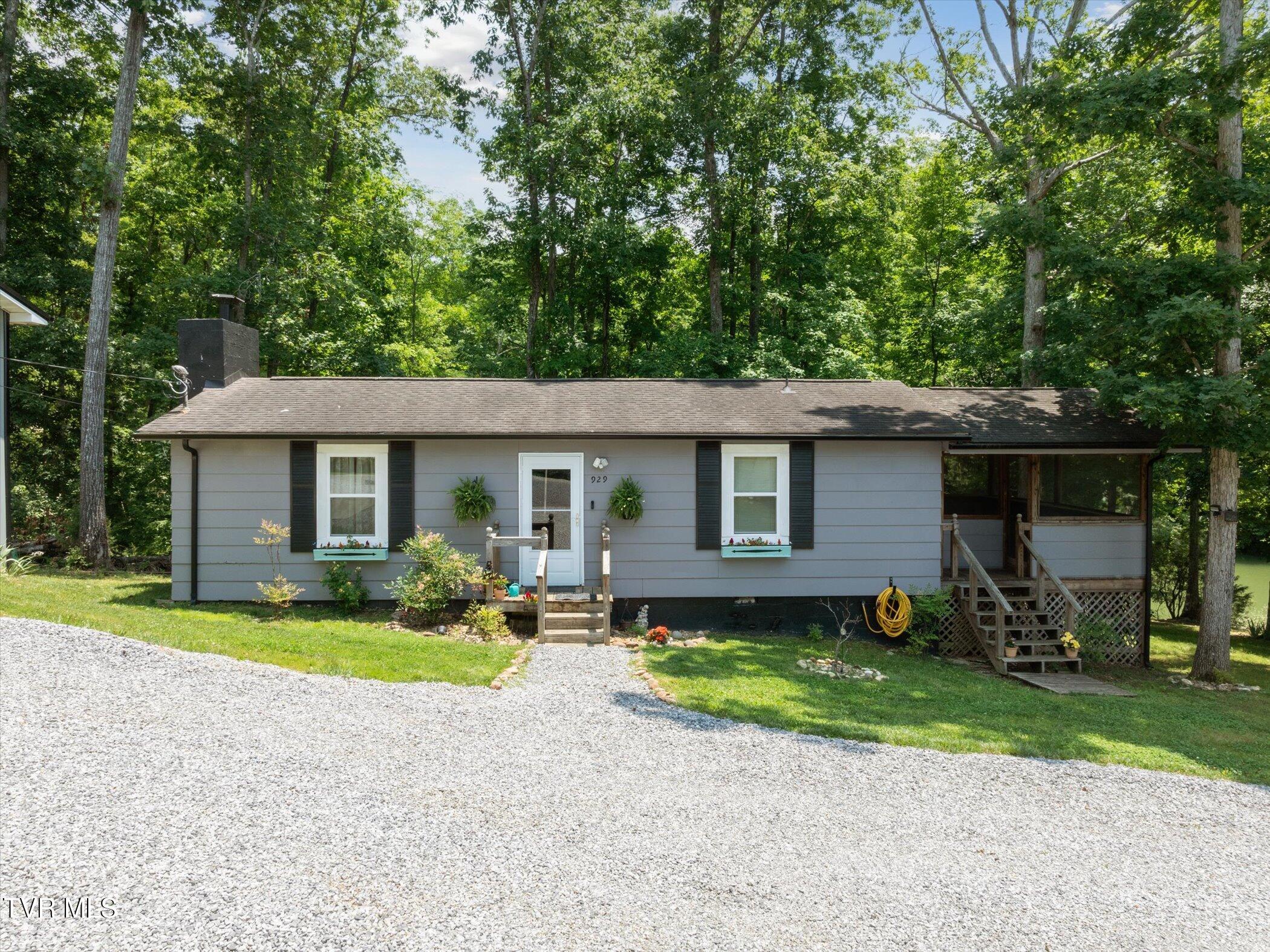929 Black Alder Lane Property Photo 2
