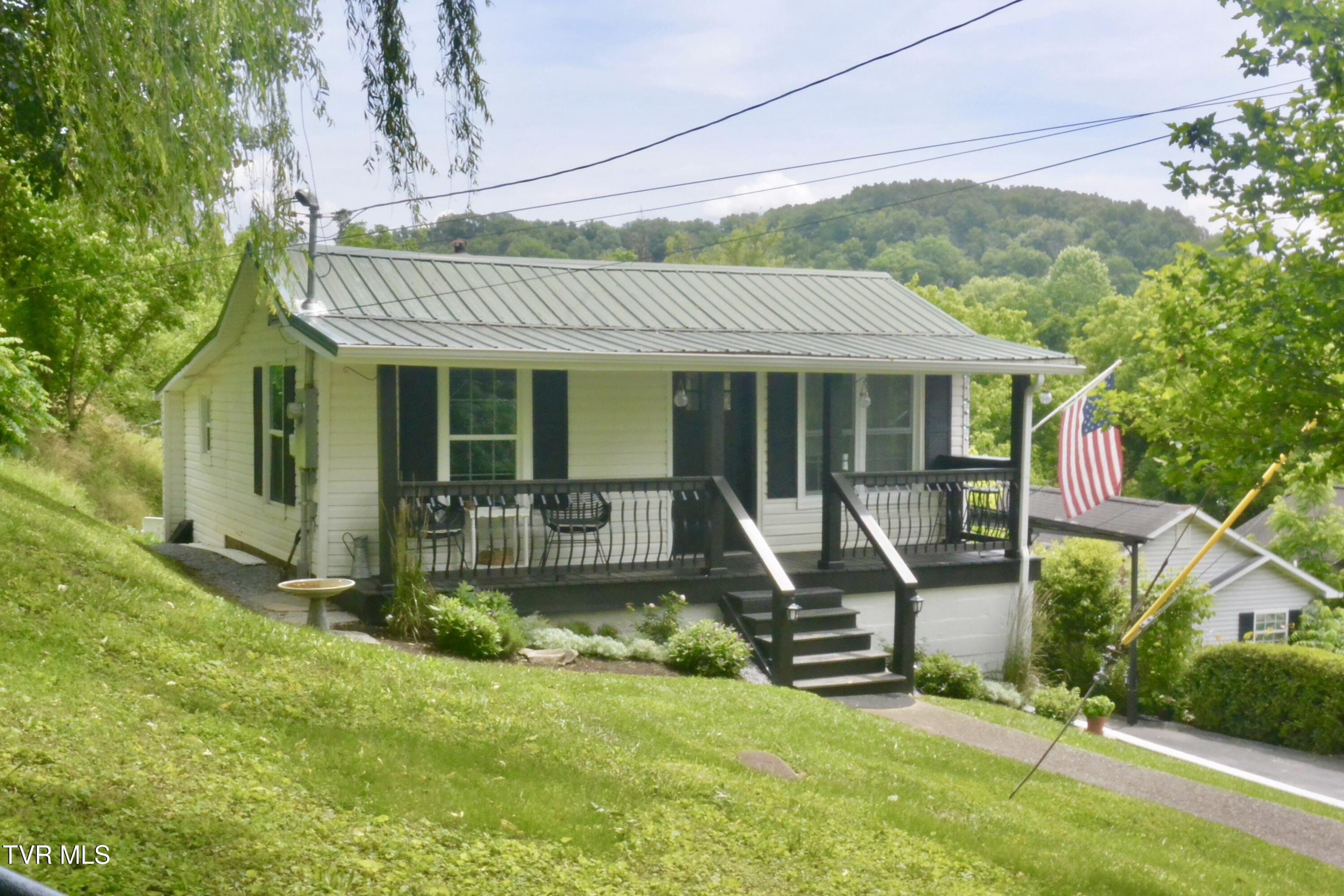 1701 Daytona Court Property Photo