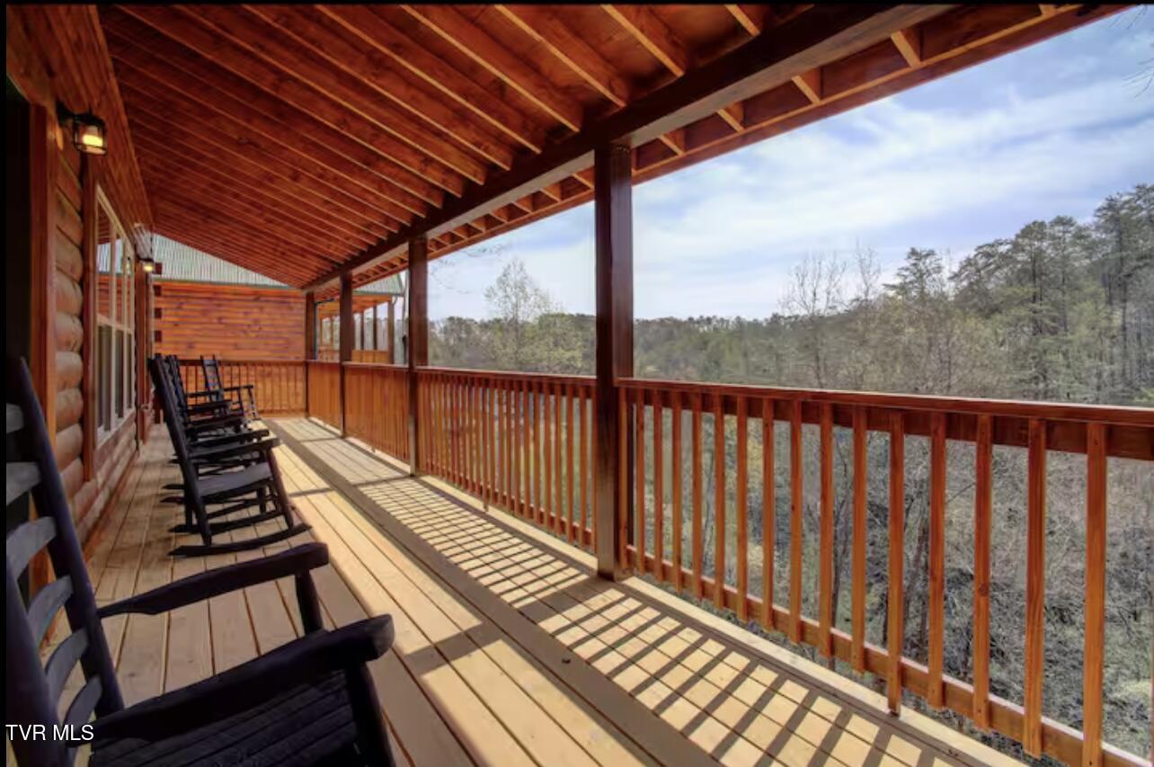 821 String Run Way Property Photo