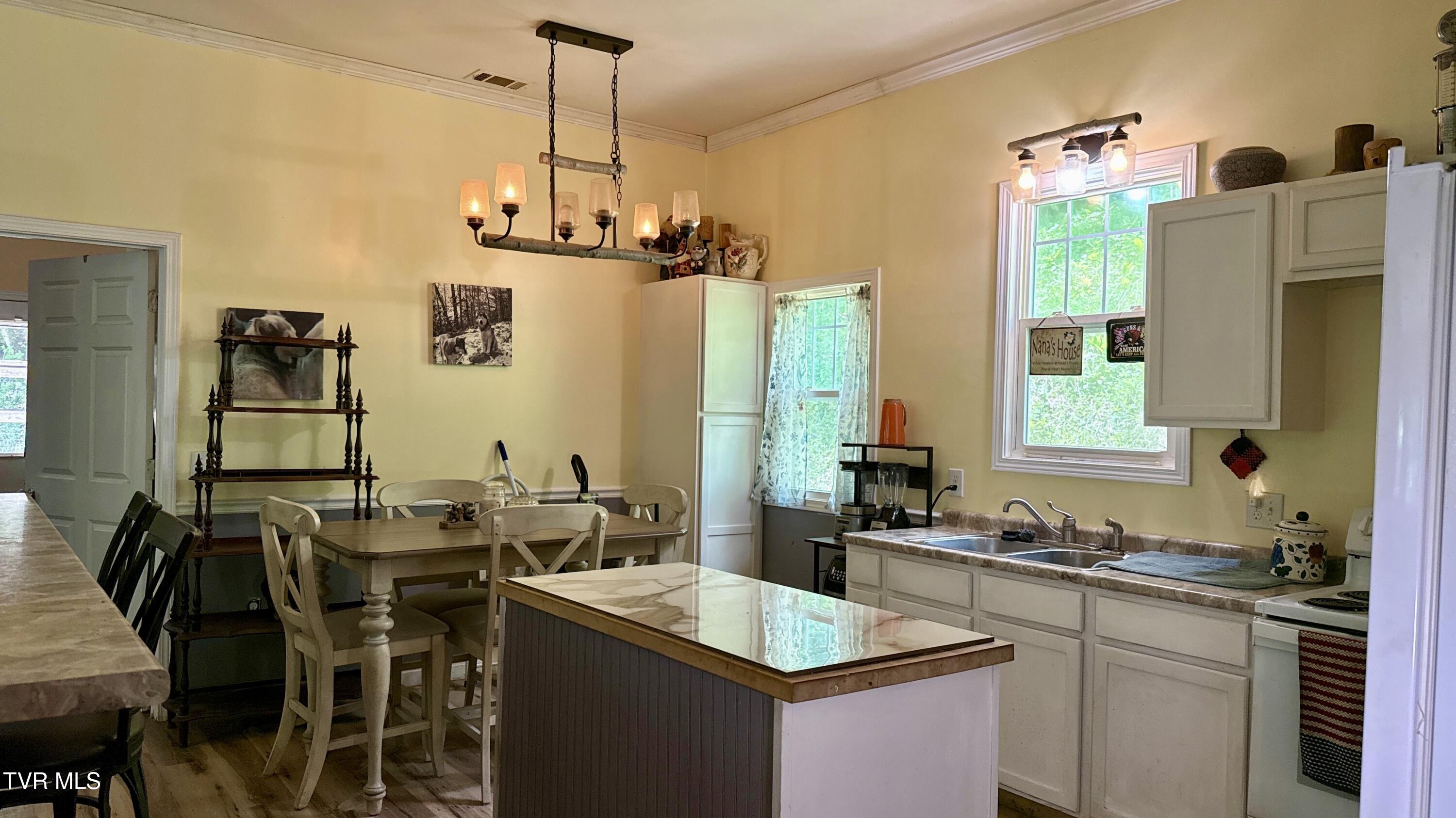 671 Antioch Road Property Photo 5